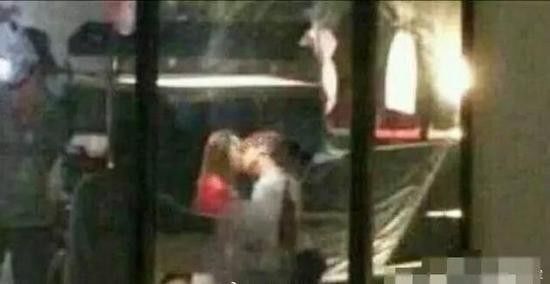 鹿晗喜歡的足球隊_鹿晗足球明星喜歡誰_鹿晗喜歡的足球明星