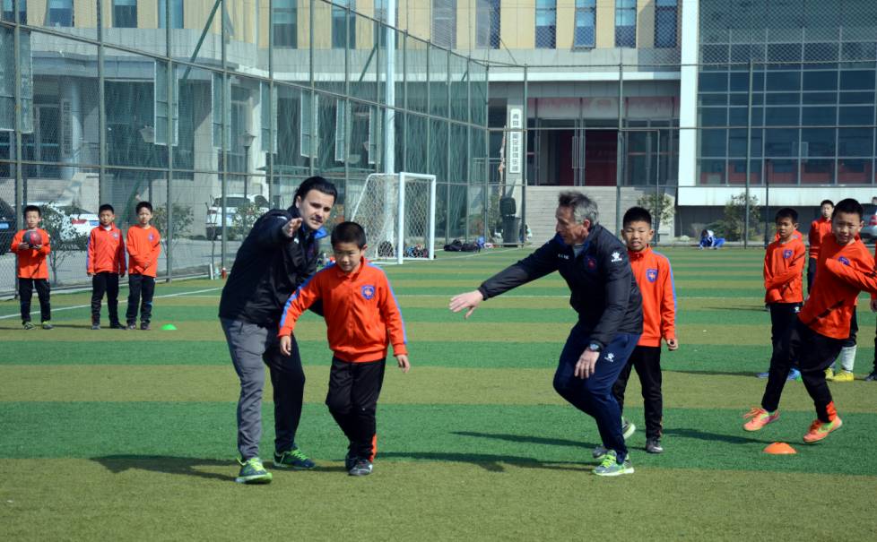 青島足球俱樂部有限公司_青島足球俱樂部官網_青島中能足球俱樂部網站