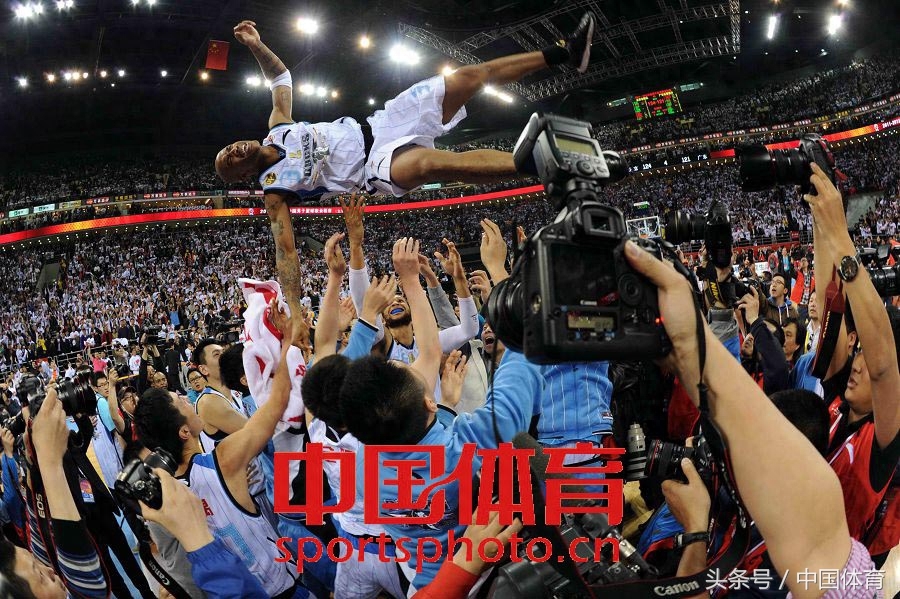 歷史上的今天：北京首鋼籃球俱樂部正式成立